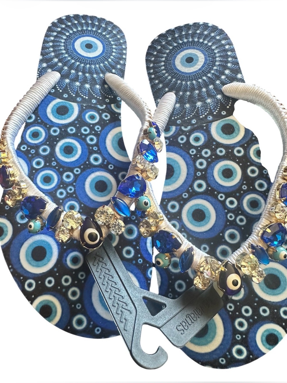 Havaianas hand  Beaded evil eye patterned Women’s Flip Flops. Size 7/8. - Picture 5 of 6